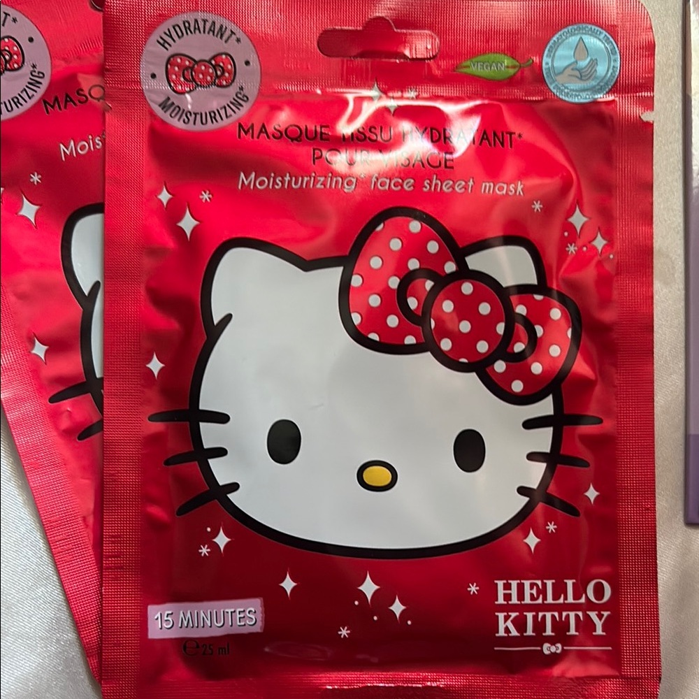 Hello Kitty Kids Bath & Skin Set - Red and Purple - Picture 2 of 8